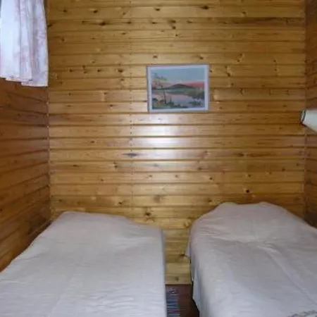 Holiday Nyppyla¤ Tatil Evi *